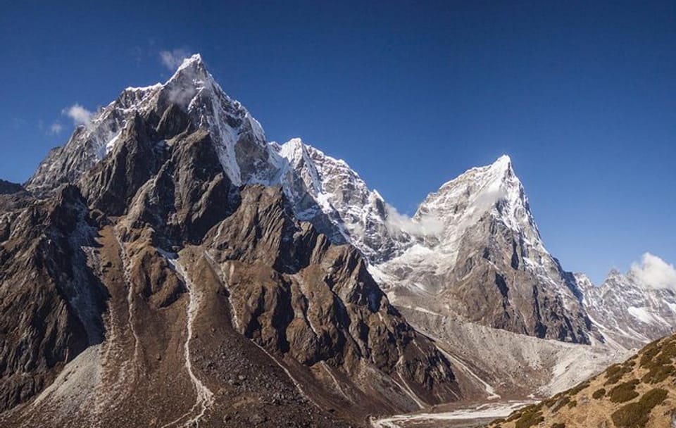 Everest Base Camp via Kalapathar Trek – 14 Days