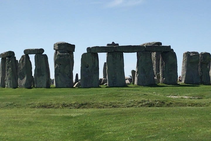 Salisbury Magna Carta Stonehenge and Bath Private Tour 2
