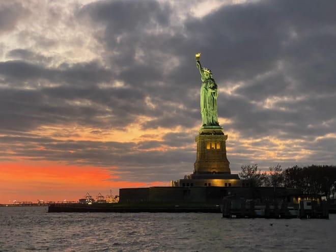 New York: Statue of Liberty and Ellis Island Sunset Cruise 5