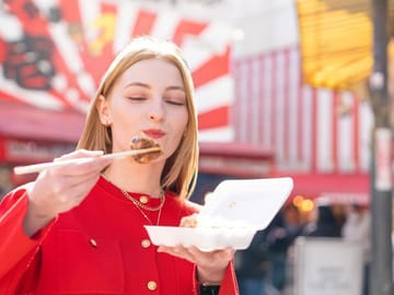 (1 Group Only) Osaka Dotonbori Food Tour Wagyu & Ramen Takoyaki