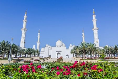 Abu Dhabi City Sightseeing Tour: Sheikh Zayed Mosque & Ferrari World