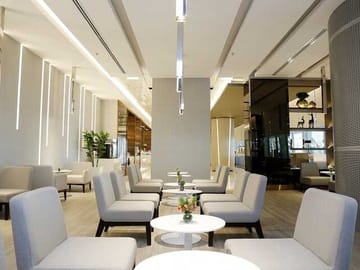 Suvarnabhumi Airport Miracle Lounge Access