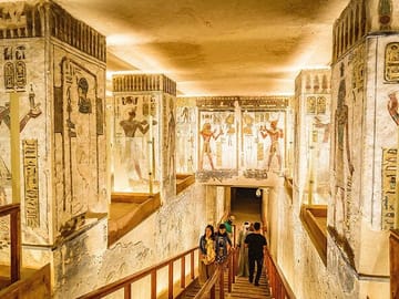 Full Day Tour of the Valley of Kings and Queens in Luxor