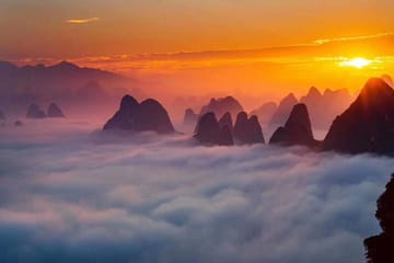 Private Sunrise Tour of Xianggong Mountain in Yangshuo