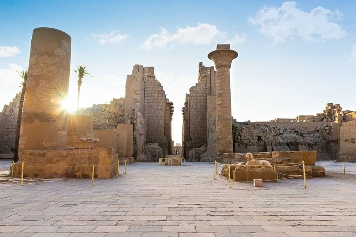 Discover the East and West Banks of the Nile 4