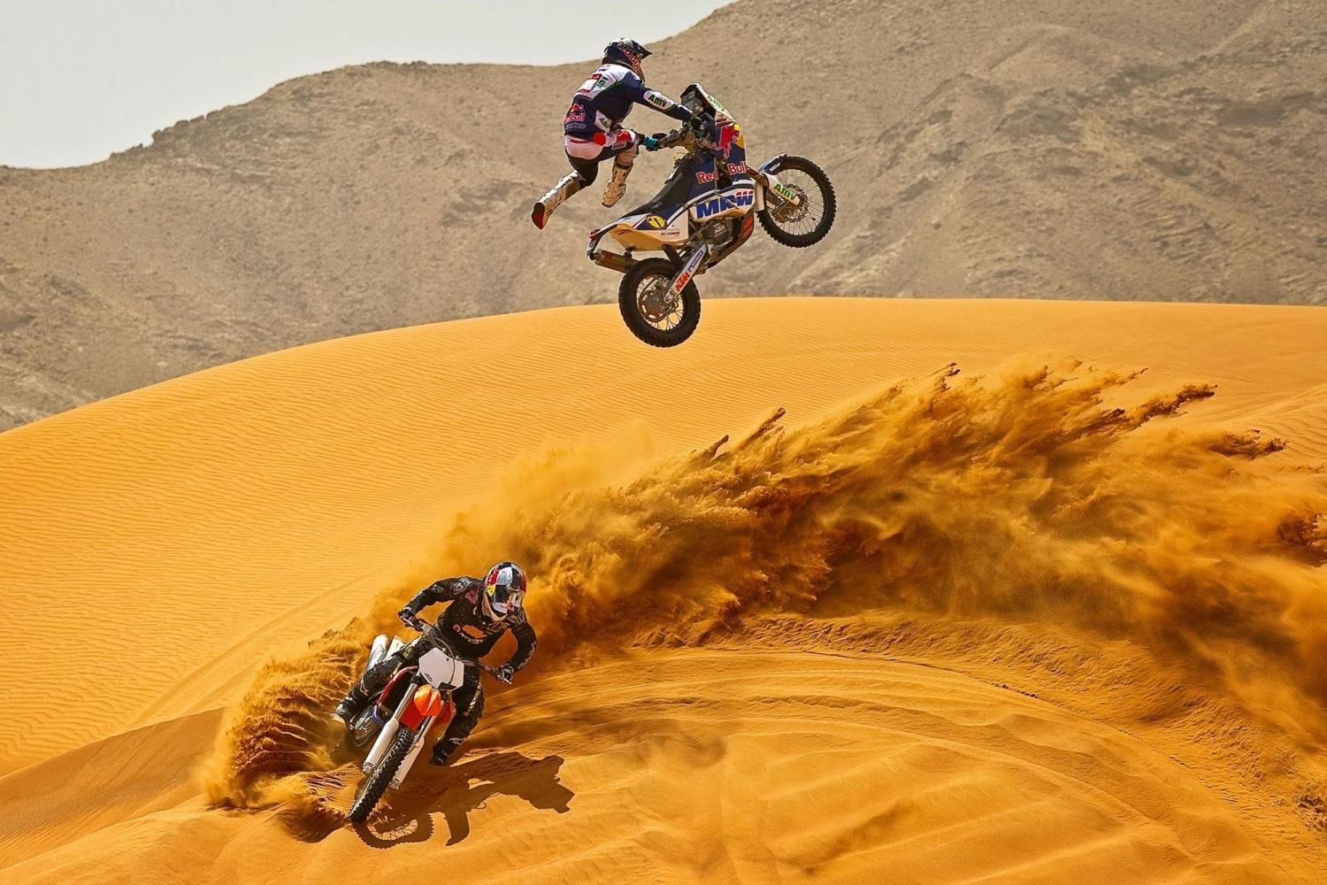 KTM Dirt Bike Tour Dubai with Daytur
