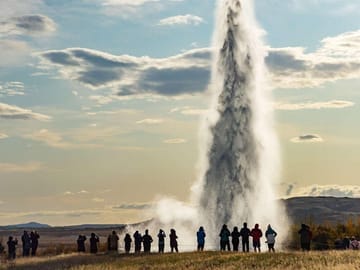 Private Combo Tour from Reykjavik: Golden Circle and South Coast