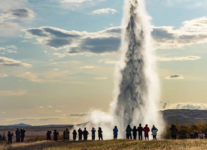 Private Combo Tour from Reykjavik: Golden Circle and South Coast