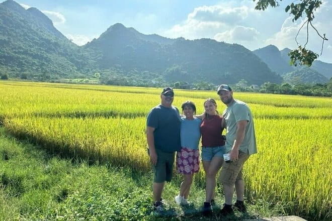 Hoa Lu - Tam Coc boat Trip and Mua Cave 10