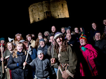 Njal with his horde at Clifford's Tower (2015)