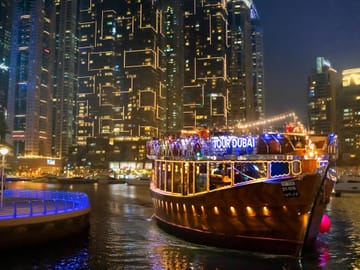 Dubai House of Hype Tour and Marina Dhow Dinner Cruise