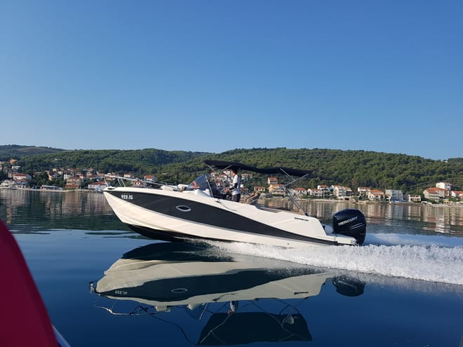 Water Taxi Ride from Split Airport to Hvar  4