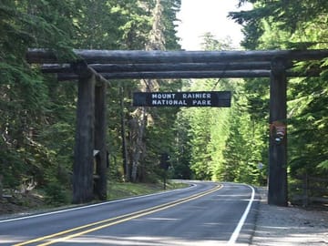 Private Full-Day SUV Tour of Mt Rainier National Park