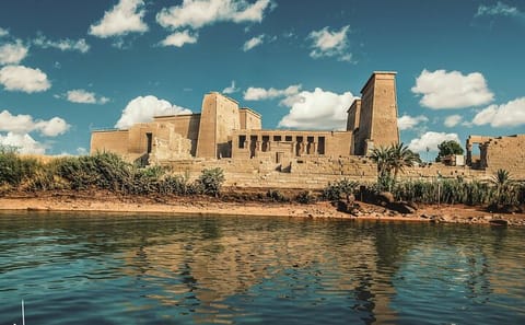 Private Nile Cruise: 5 Days from Luxor to Aswan with Edfu Visit