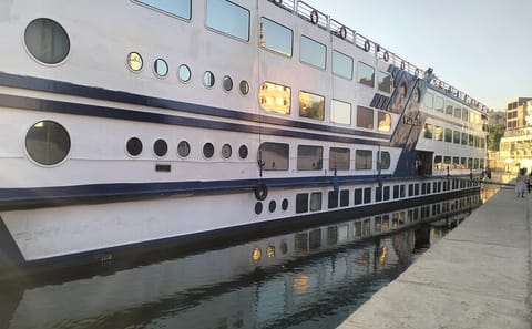 7-Day Egypt Tour: Pyramids and Nile River Cruise
