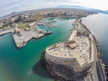 Heraklion half-day tour: Knossos Palace, Museum, and Wine Tasting