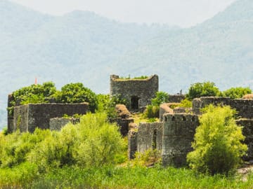 Discover Lesendro, a beautiful fortification steeped in history.