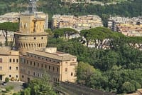 St. Peter's Basilica and Papal Grottoes Guided Tour 9