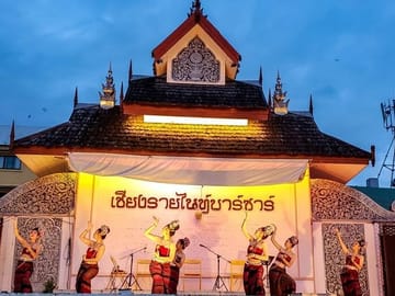 Evening Trishaw Ride and Dinner in Chiang Rai