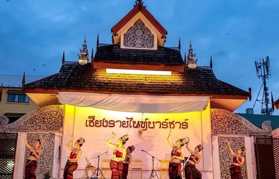 Chiang Rai by Night with Show, Dinner and Trishaw Ride