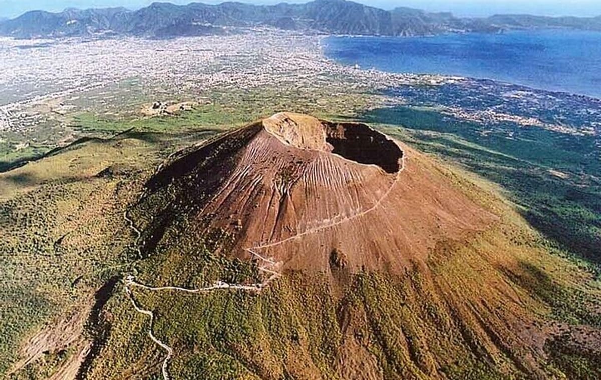 Visit Mt Vesuvius & Pompeii skip the line tickets all inclusive