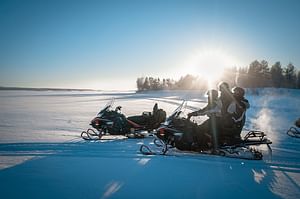 Thrilling snowmobile safari (Small group)