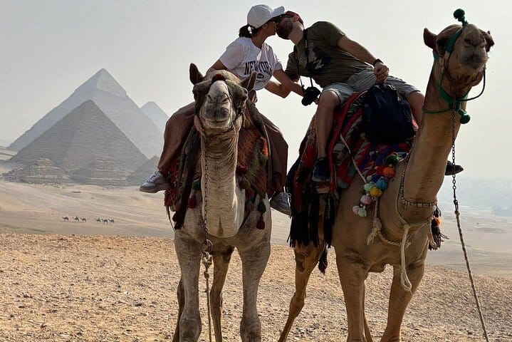 Cairo & Giza VIP Tour: Pyramids, Sphinx, Camel Ride & Felucca