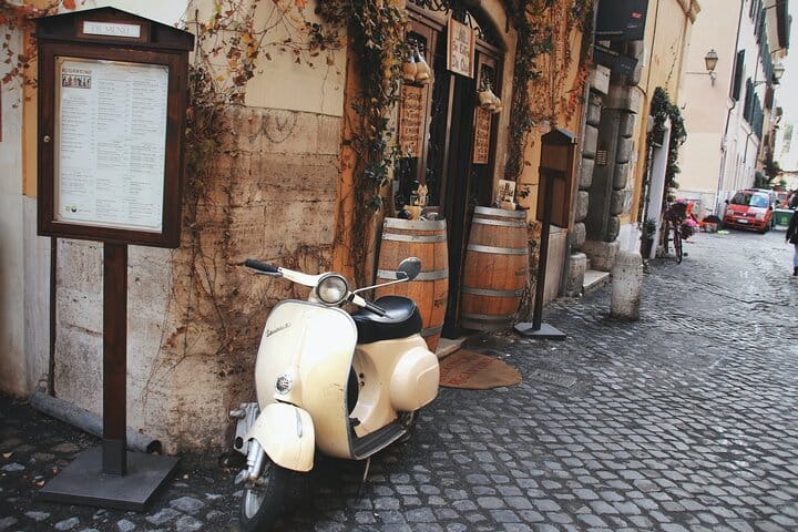 Heart of Renaissance and Roman Cuisine Walking Tour in Rome 9