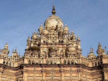 Junagarh Pilgrimage and History Tour from Rajkot