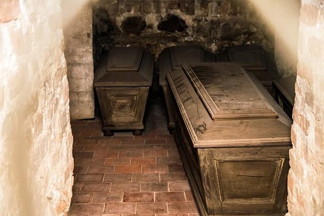Vilnius Catacombs Tour 8