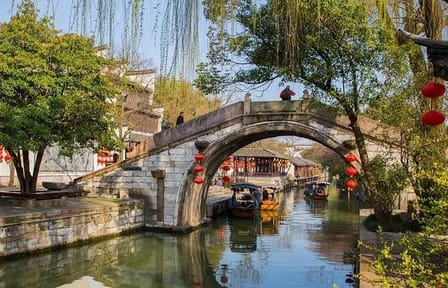 Wuzhen Water Town Day Tour from Hangzhou with Boat Ride