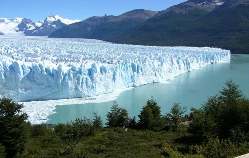 4-Day Tour to El Calafate by Air from Buenos Aires with Perito Moreno Glacier