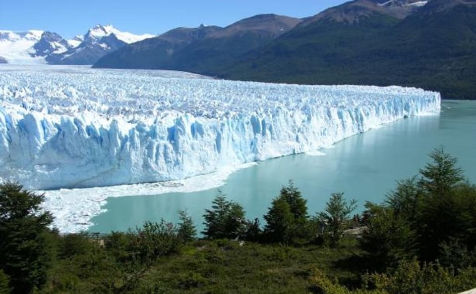 4-Day Air and Land Tour of El Calafate and Perito Moreno Glacier