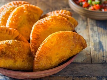 Culinary Street Food Tour in Cartagena with Local Guide