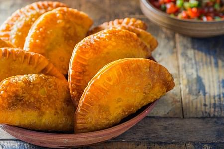 CARTAGENA: STREET FOOD TASTING & FULL CITY TOUR with a PRO GUIDE