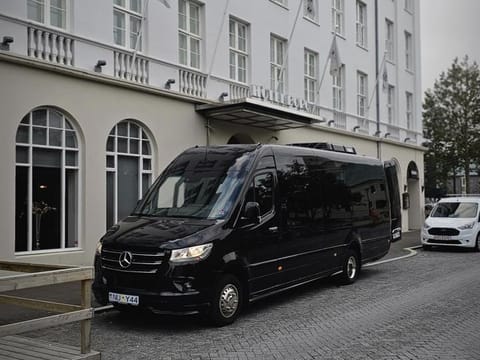 Private transport Reykjavik - Hvammsvik Hot Springs transfer with 3h wait - Sprinter 18 Pax