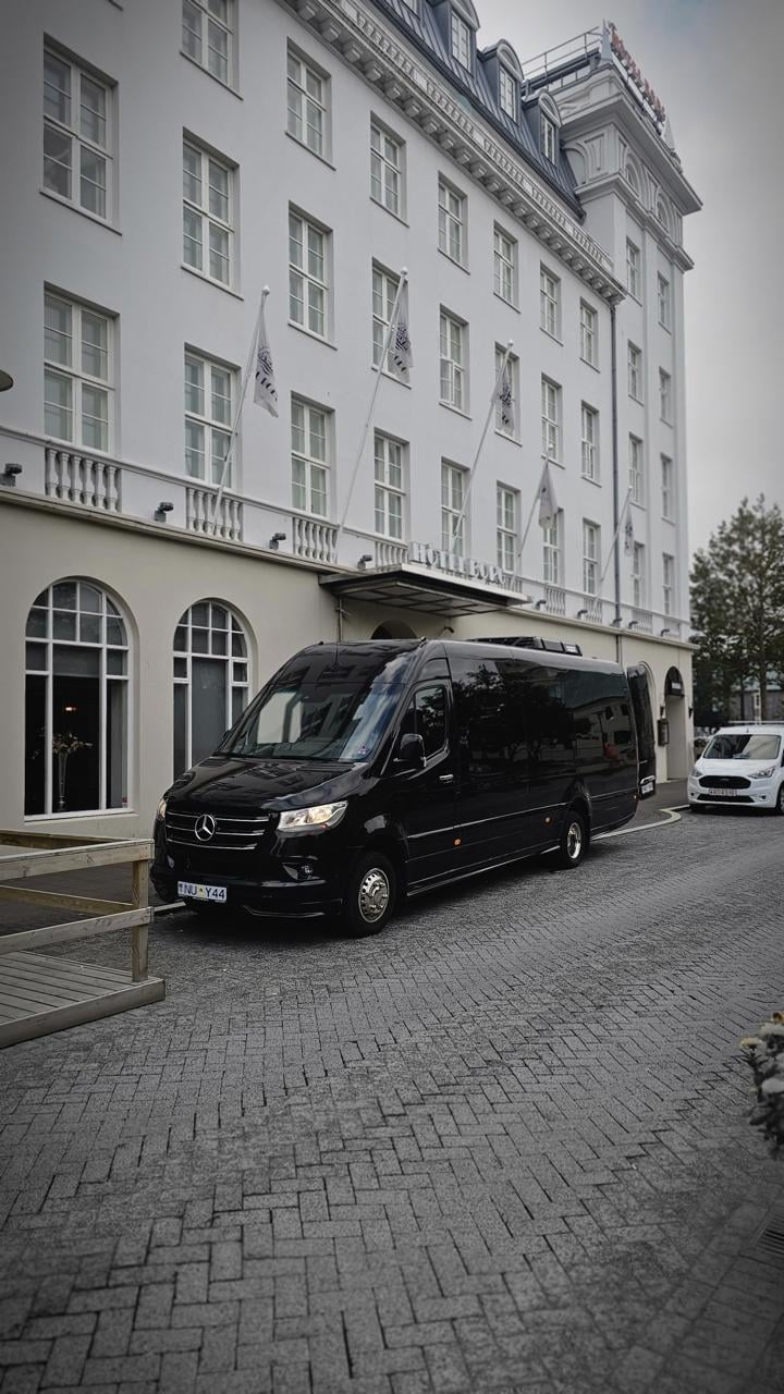 Private transport Reykjavik - Hvammsvik Hot Springs transfer with 3h wait - Sprinter 18 Pax, by Icelimo Luxury Travel
