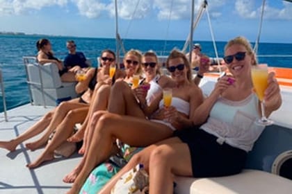 Catamaran VIP Morning Adventure: Snorkeling, Mimosa & Brunch