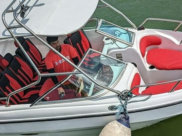Whale Watching Speed Boat Tour in Mirissa, Sri Lanka