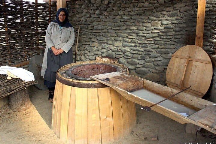 4 Full days in Georgia with private tour, free aiport