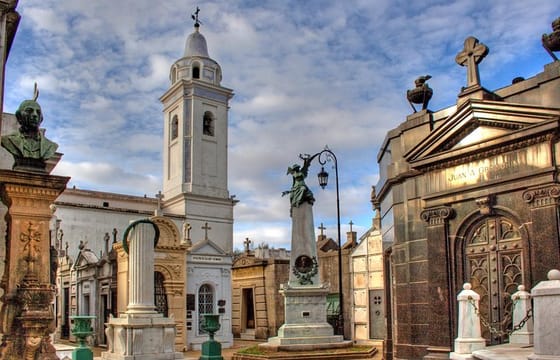 Walking Tour of the Recoleta Neighborhood in Buenos Aires
