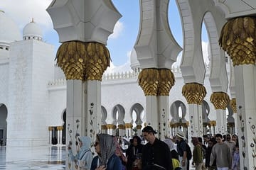 Dubai To Abu-Dhabi Tour:Grand Mosque, Emirates Palace & Corniche