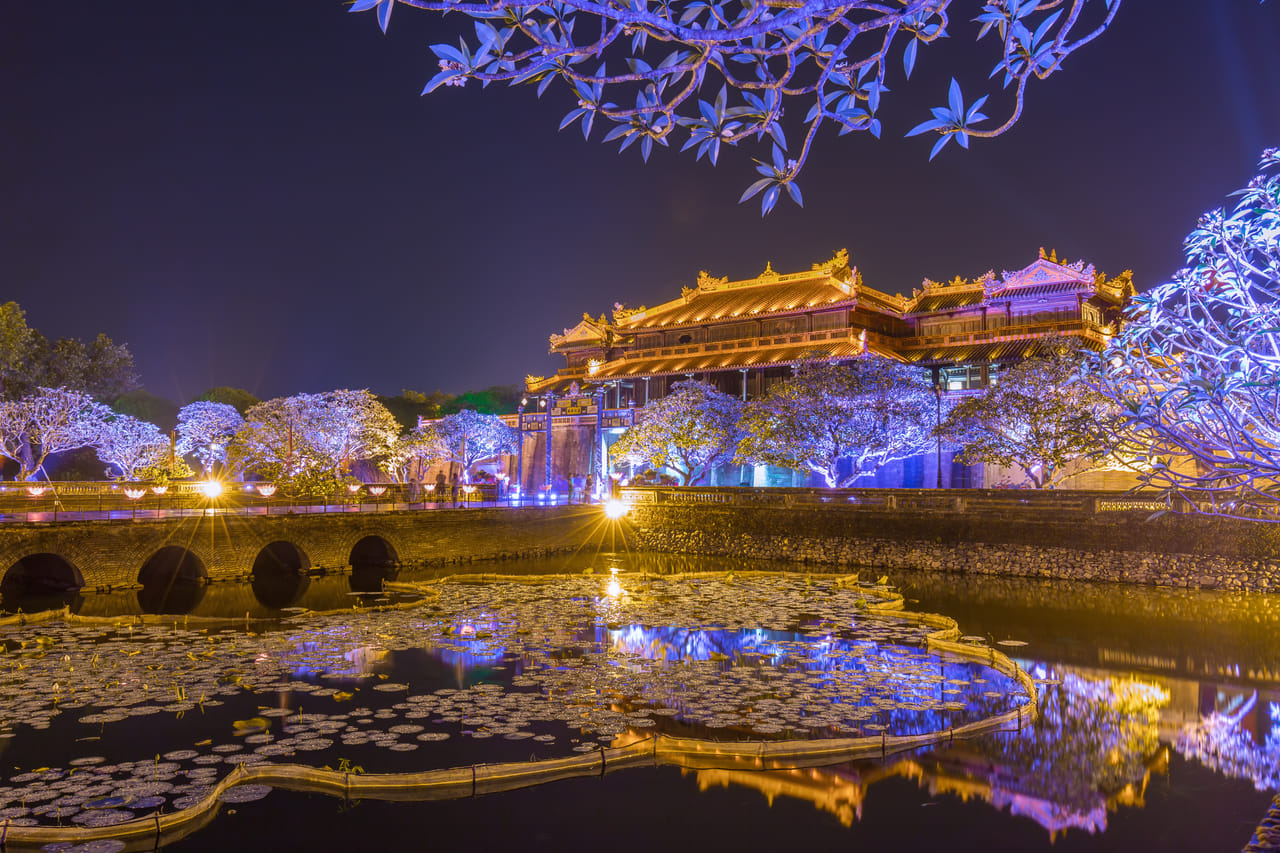 HUE NIGHT DRAGON BOAT CRUISE EXPERIENCE 8