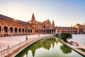 Seville: Audio Guided Walking Tour (3:20 – 28 audio comments)