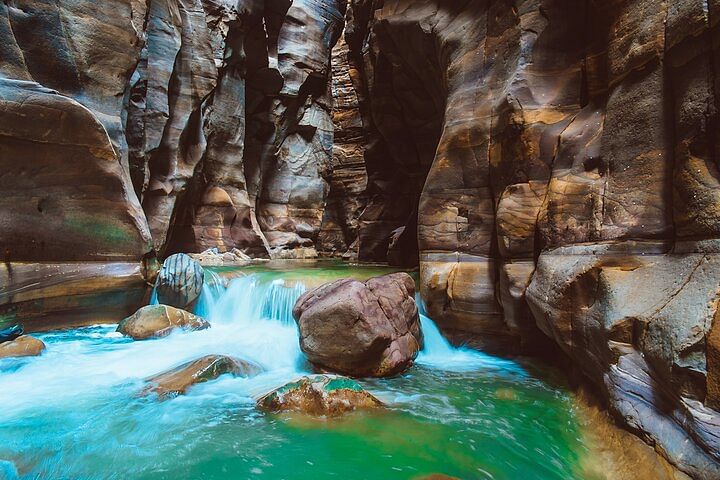 Private Overnight Tour to Wadi Mujib: Explore Jordan's Breathtaking Gorge