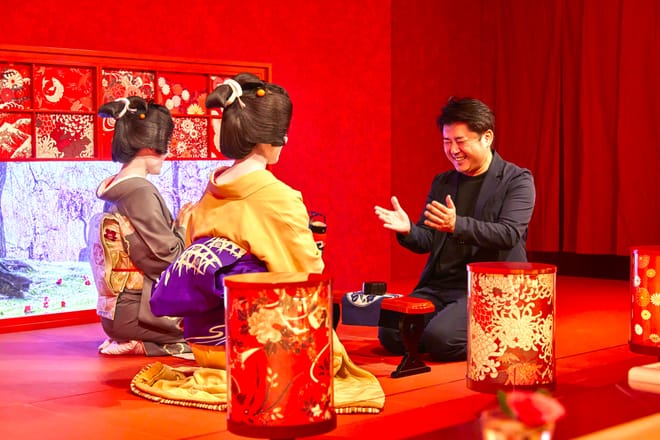 Tokyo: Traditional Geisha Experience Show & Japanese Dinner