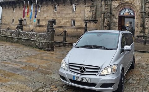 Private Day Trip to Santiago de Compostela from Porto