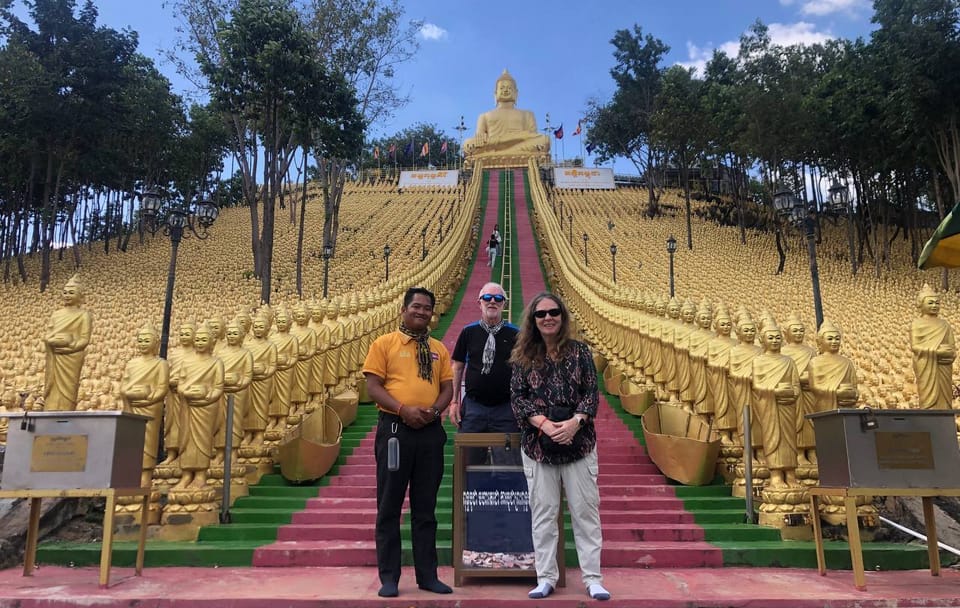 Phnom Penh Day Tour to Phnom Tamoa Wildlife Center and Ta Prohm
