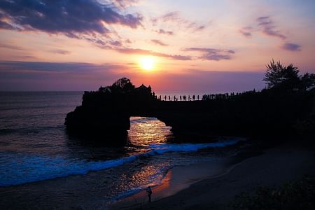 Bali Sunset Tour: Explore Tanah Lot Temple and Scenic Tabanan