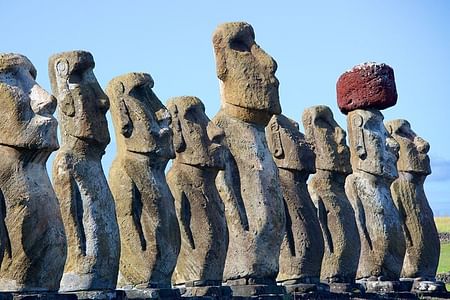 Discover the Mysteries of Easter Island: Moai, Culture & Scenic Beauty